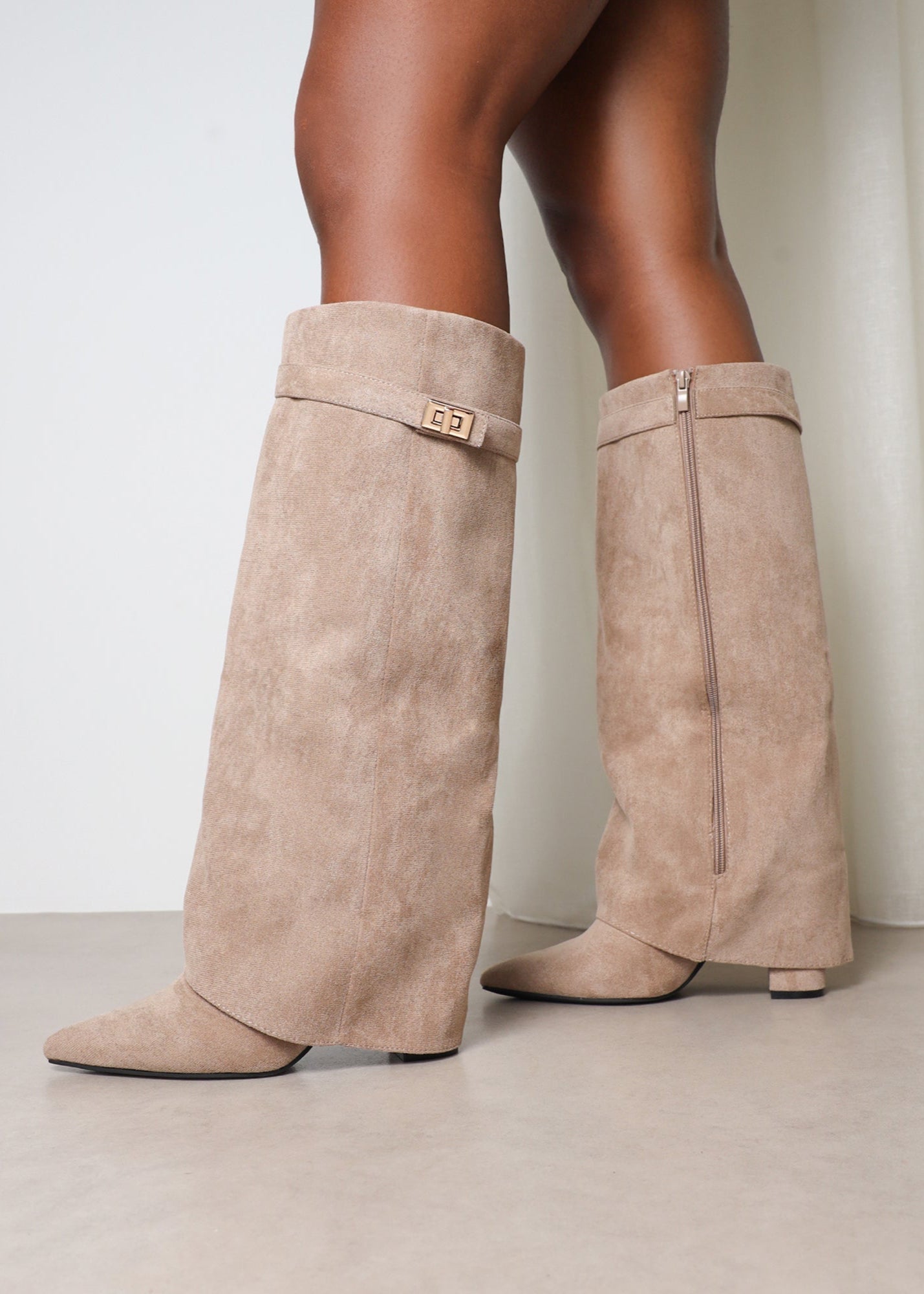Bottines Bordeaux à Talons en Microfibre avec Boucle