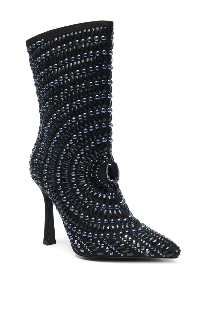 Bottines argentées ornées de strass