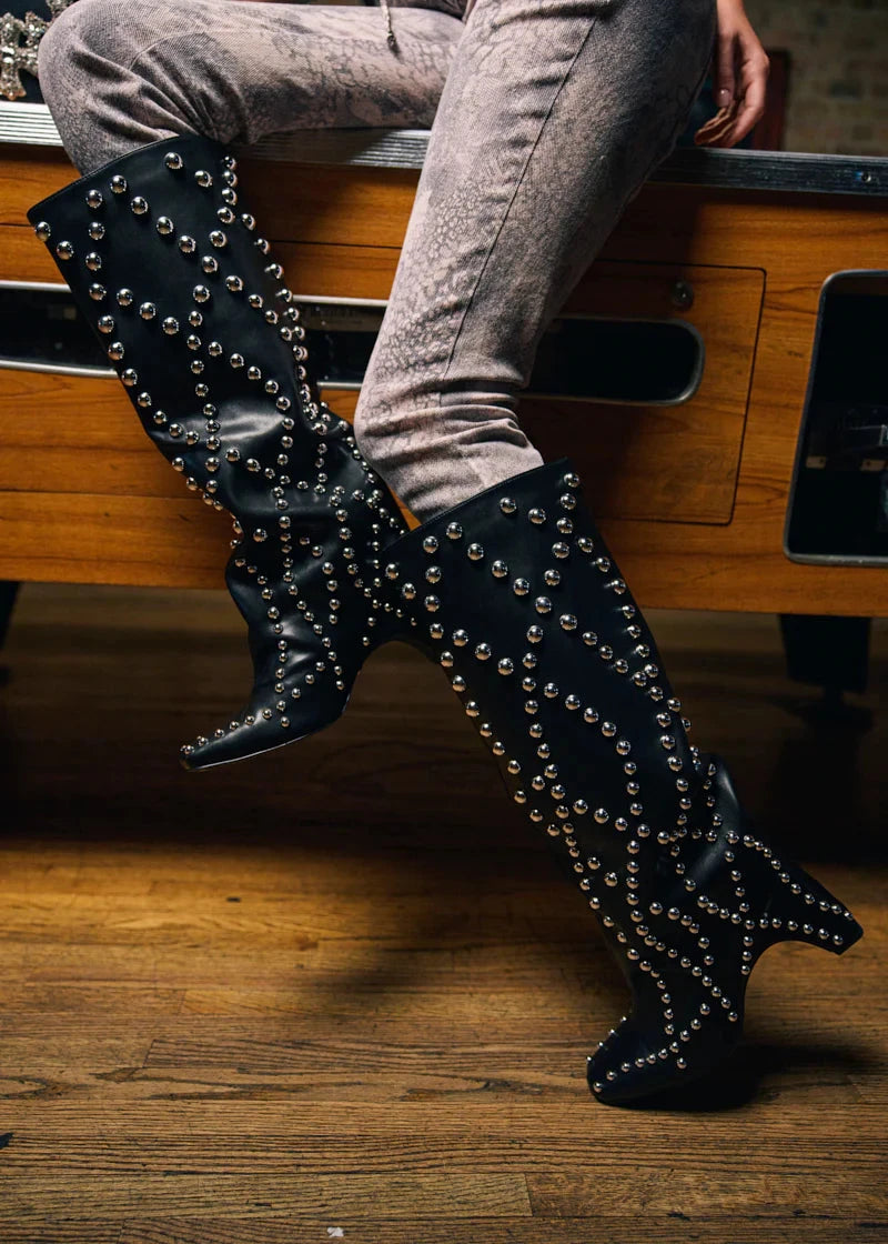 Bottes Noires Cloutées de Luxe