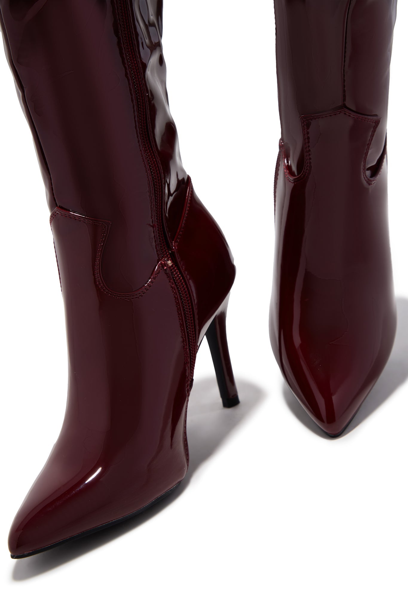 Bottes à talons hauts couleur cerise