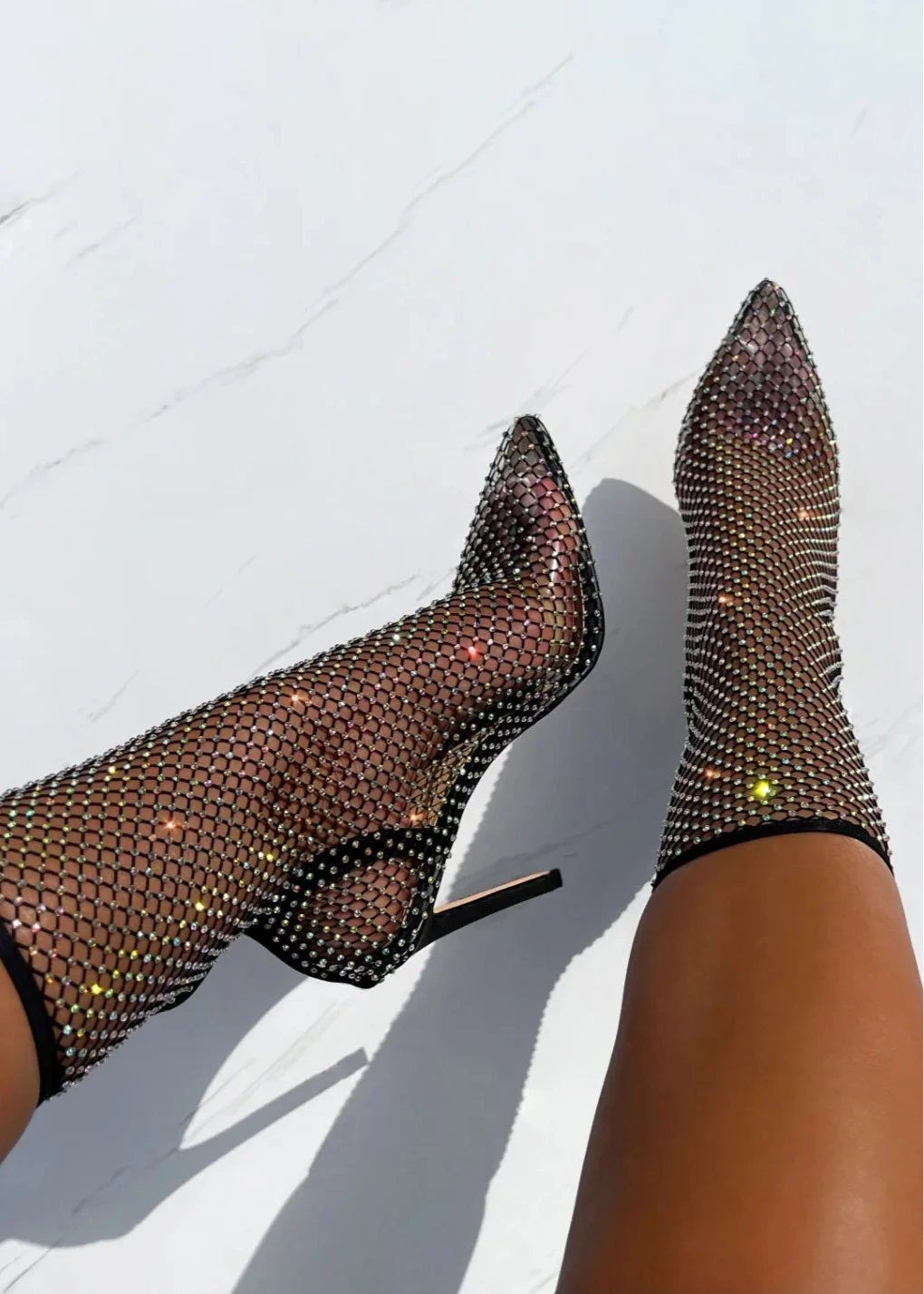 Escarpins Noirs en Résille Ornés de Strass