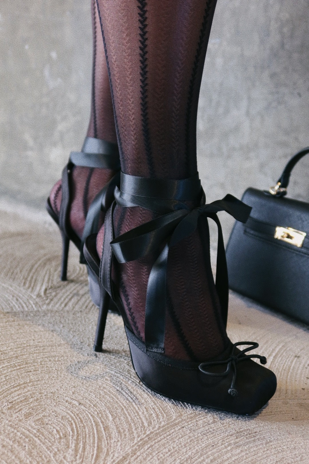 Cllaraa Talons à Lacets Style Ballerine - Noir