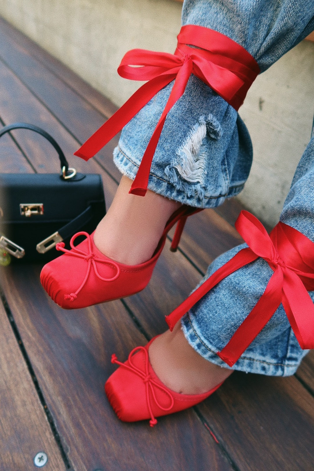 Cllaraa Talons à Lacets Style Ballerine - Rouge