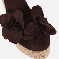 Astra Sandales Compensées Marron avec Détail Fleur - Marron