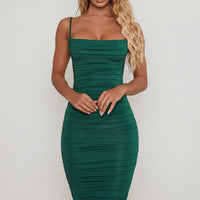 Aurelia Robe Midi Moulante Froncée à Col Bénitier - Vert