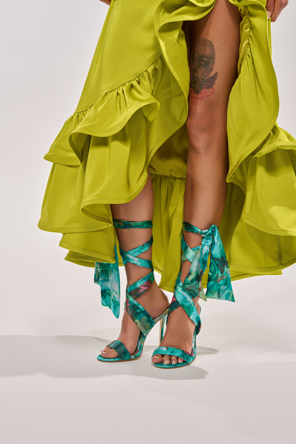 DESIGNER Margaux Sandales à Brides en Satin - Vert
