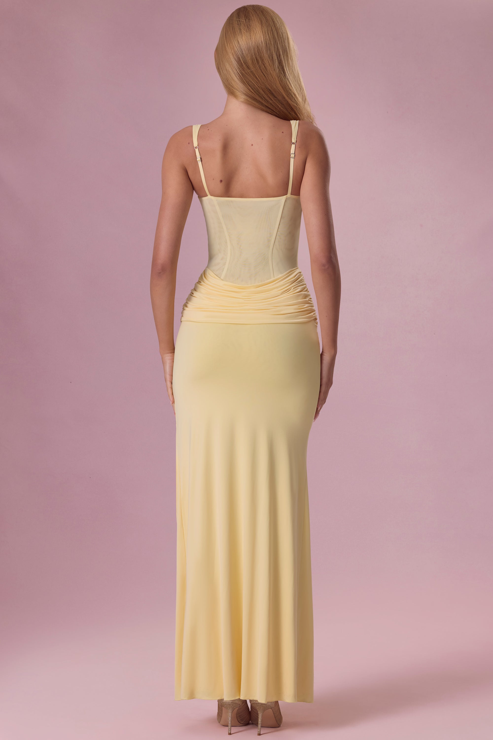 Celeste Robe de Demoiselle d'Honneur Drapée en Mesh Premium - Jaune Beurre