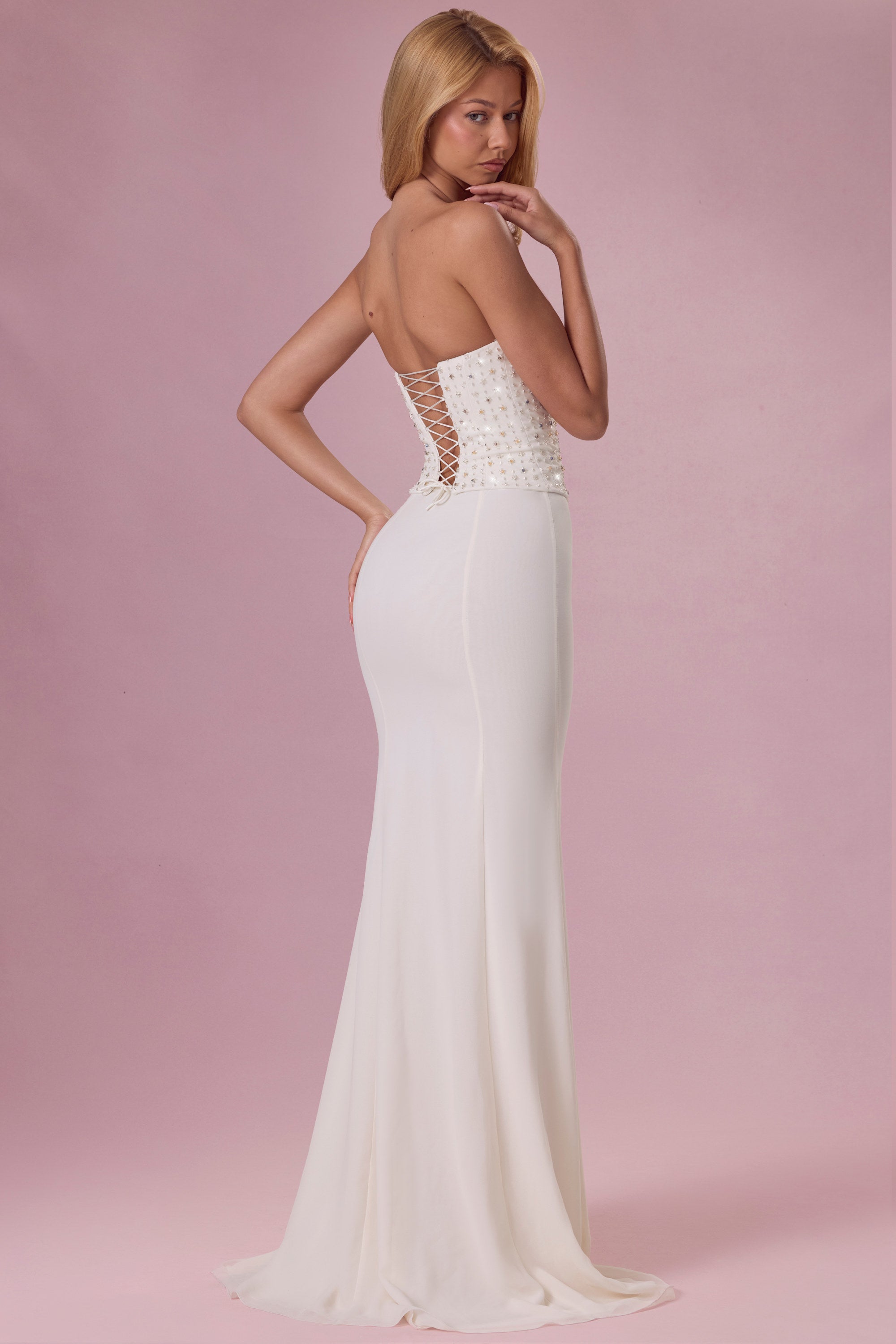 Mira Robe Gown Corset Sans Bretelles Ornée - Ivoire