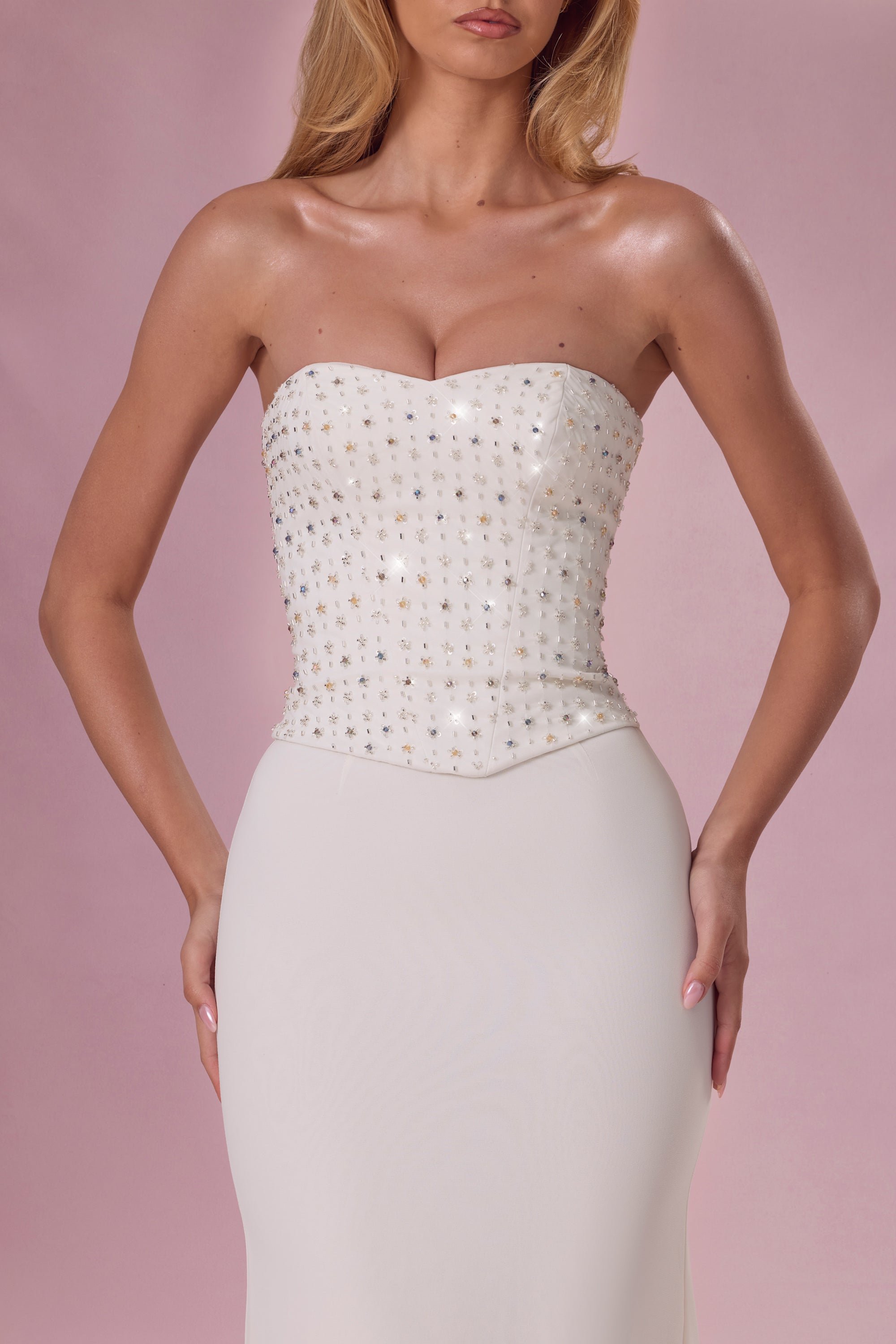 Mira Robe Gown Corset Sans Bretelles Ornée - Ivoire