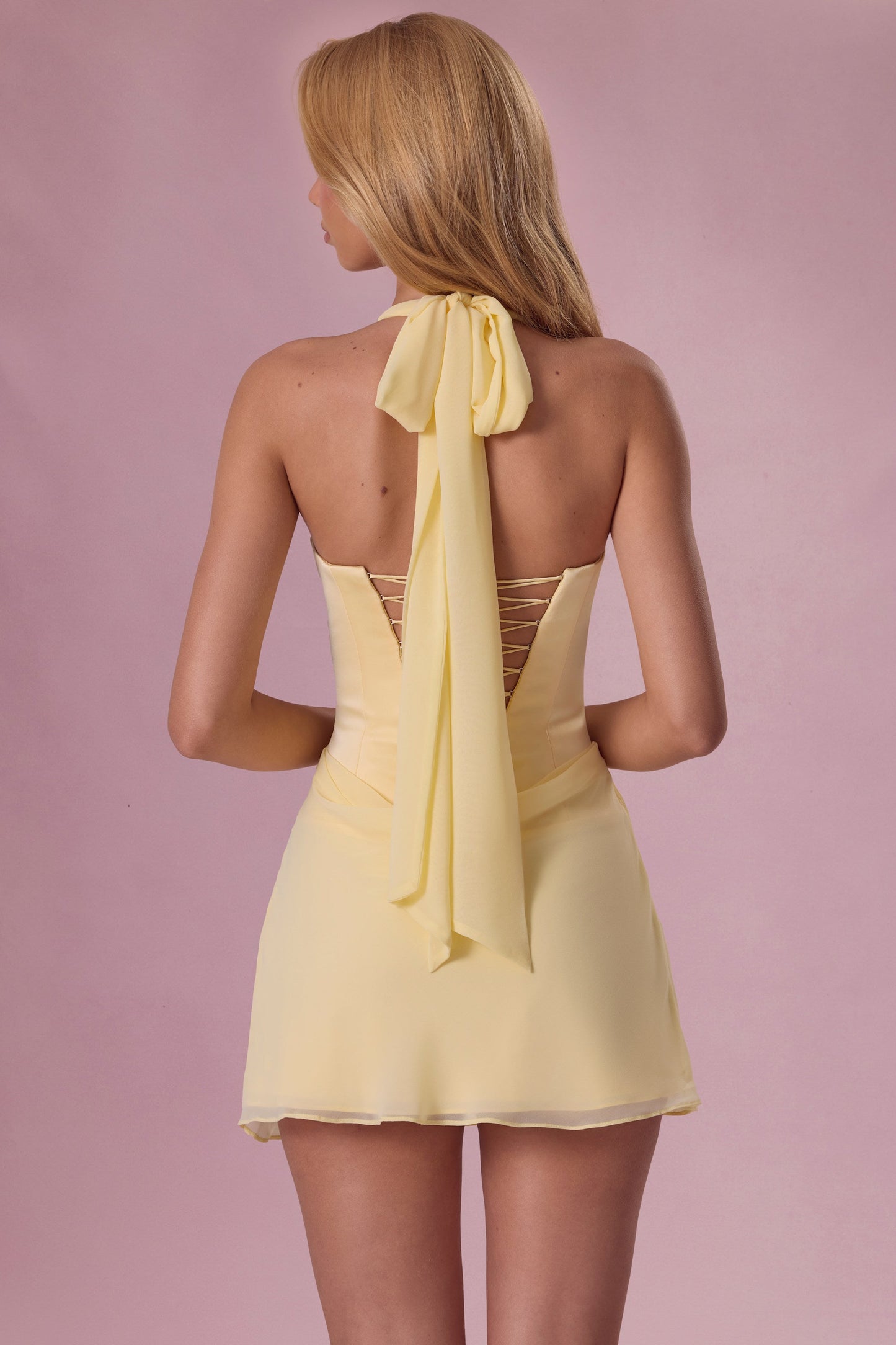 Celeste Mini Robe Drapée en Satin Premium - Jaune Beurre