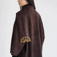 Caftan en suédine marron brodé