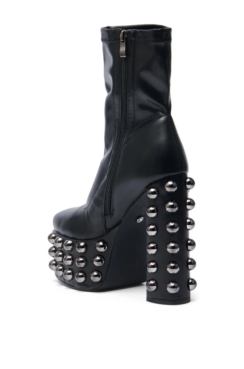 Bottines à plateforme noires cloutées gunmetal