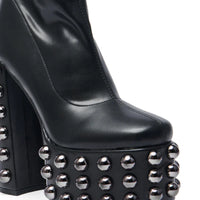Bottines à plateforme noires cloutées gunmetal