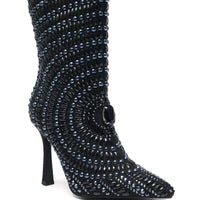 Bottines argentées ornées de strass