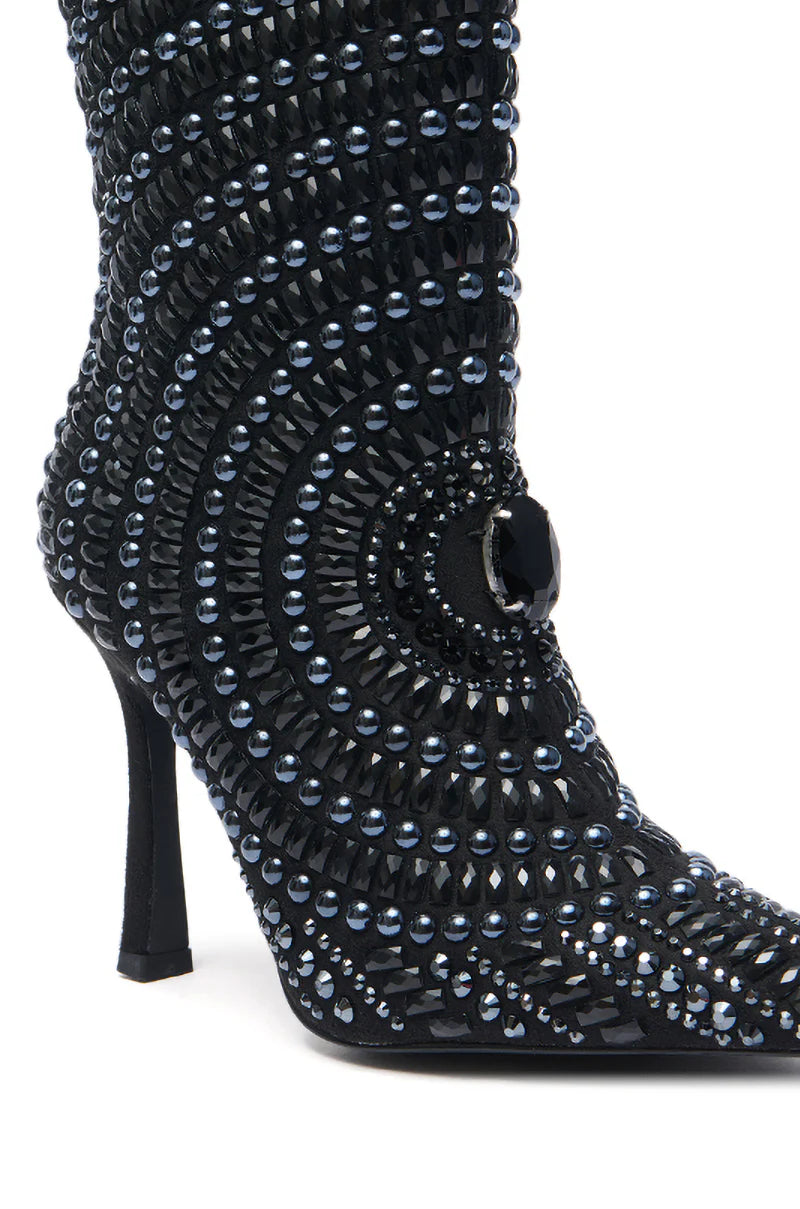 Bottines argentées ornées de strass