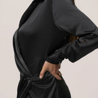 Robe Longue Arabella en Satin Noir