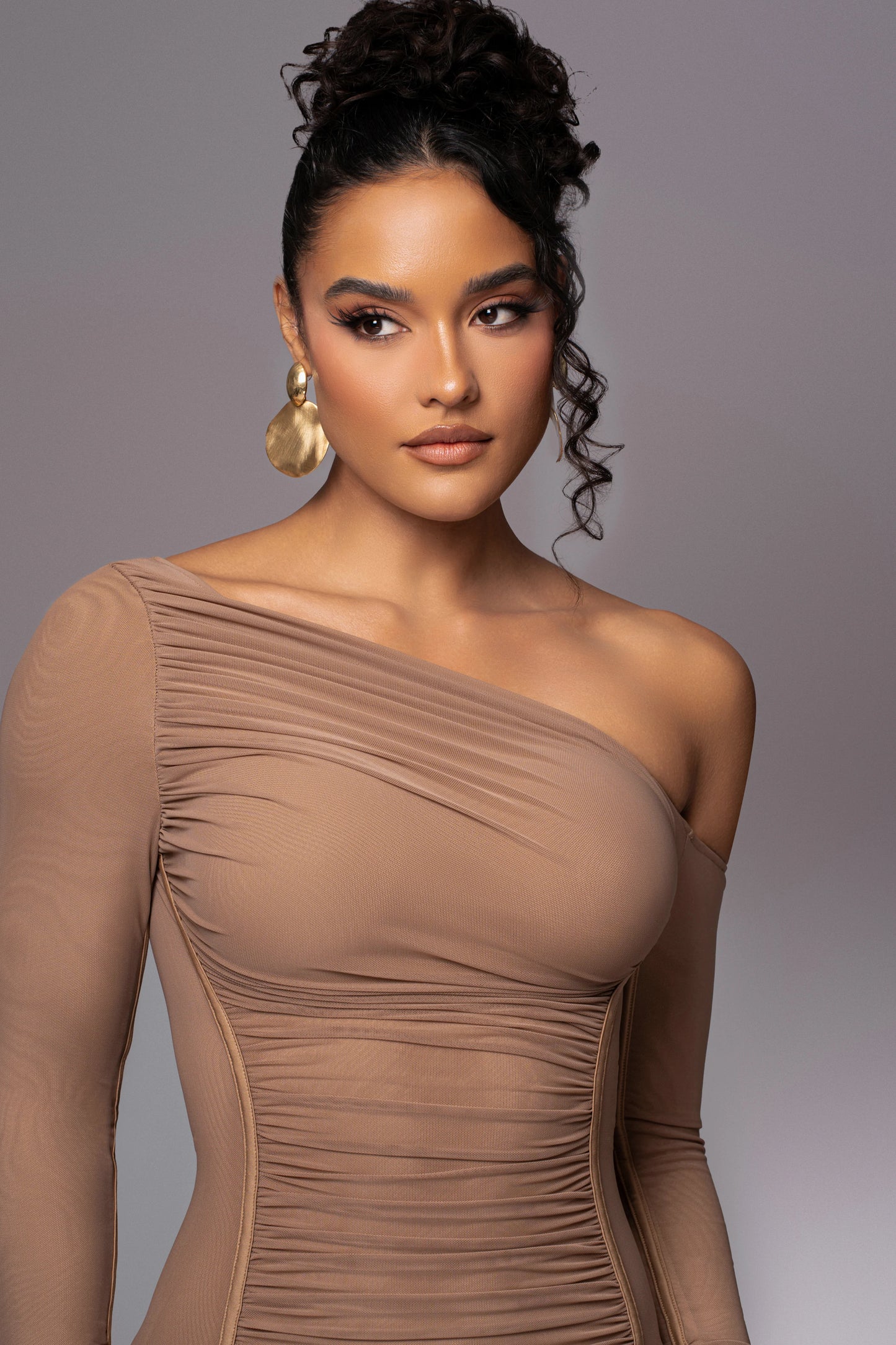 Robe Midi 'Naomi' Beige en Tulle Drapé