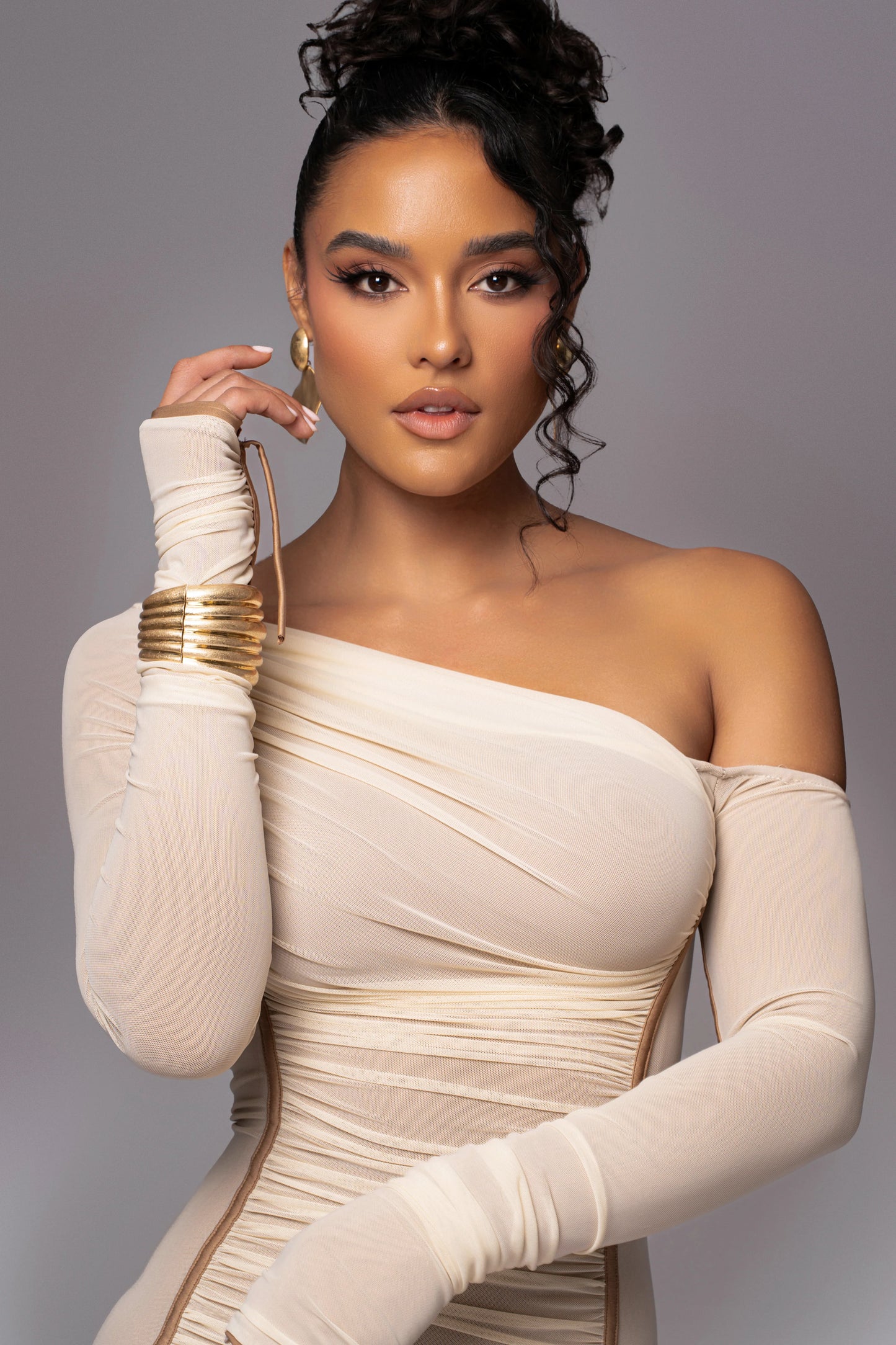 Robe Midi 'Naomi' Crème Pâle en Tulle Drapé