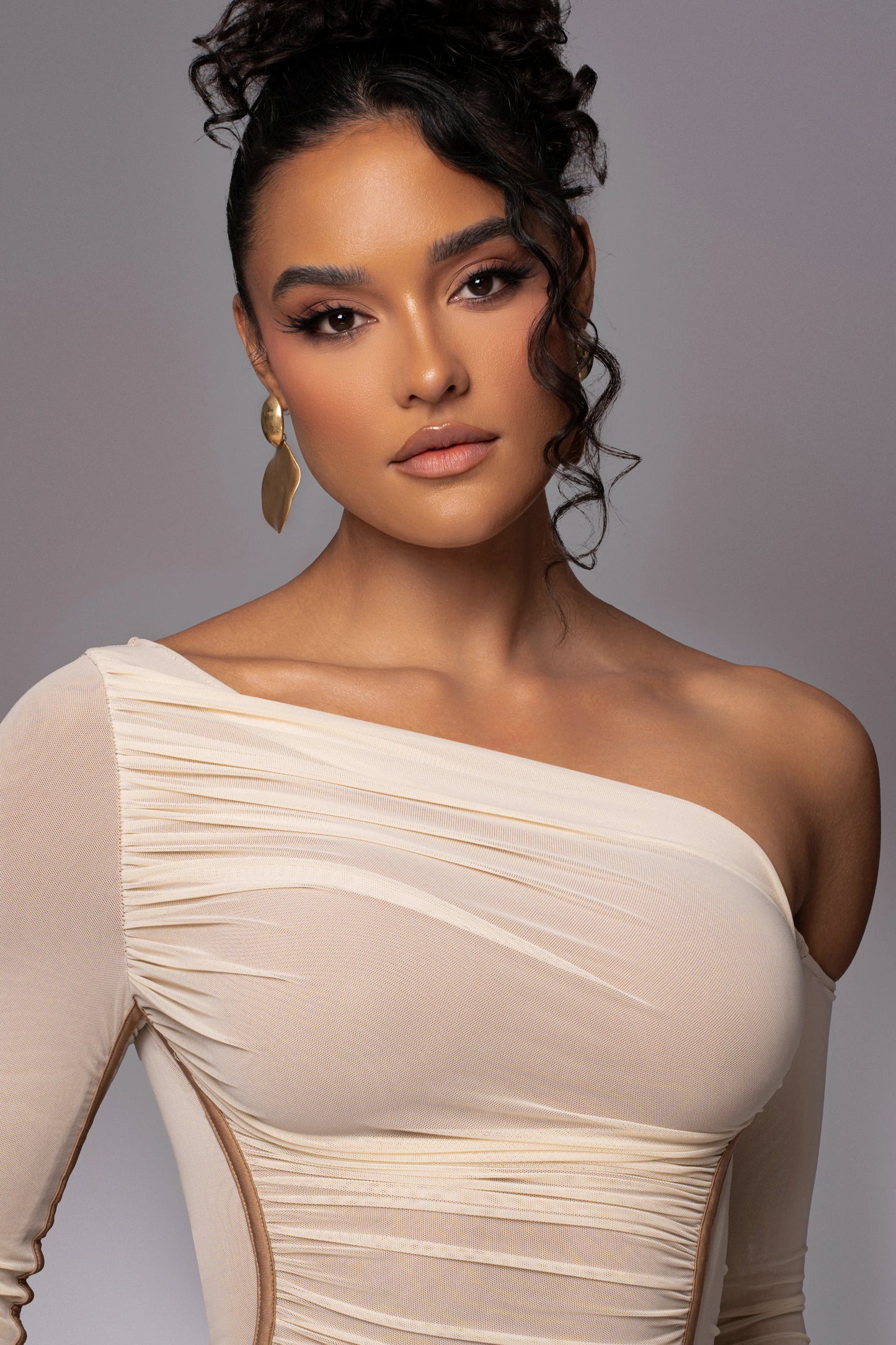 Robe Midi 'Naomi' Crème Pâle en Tulle Drapé