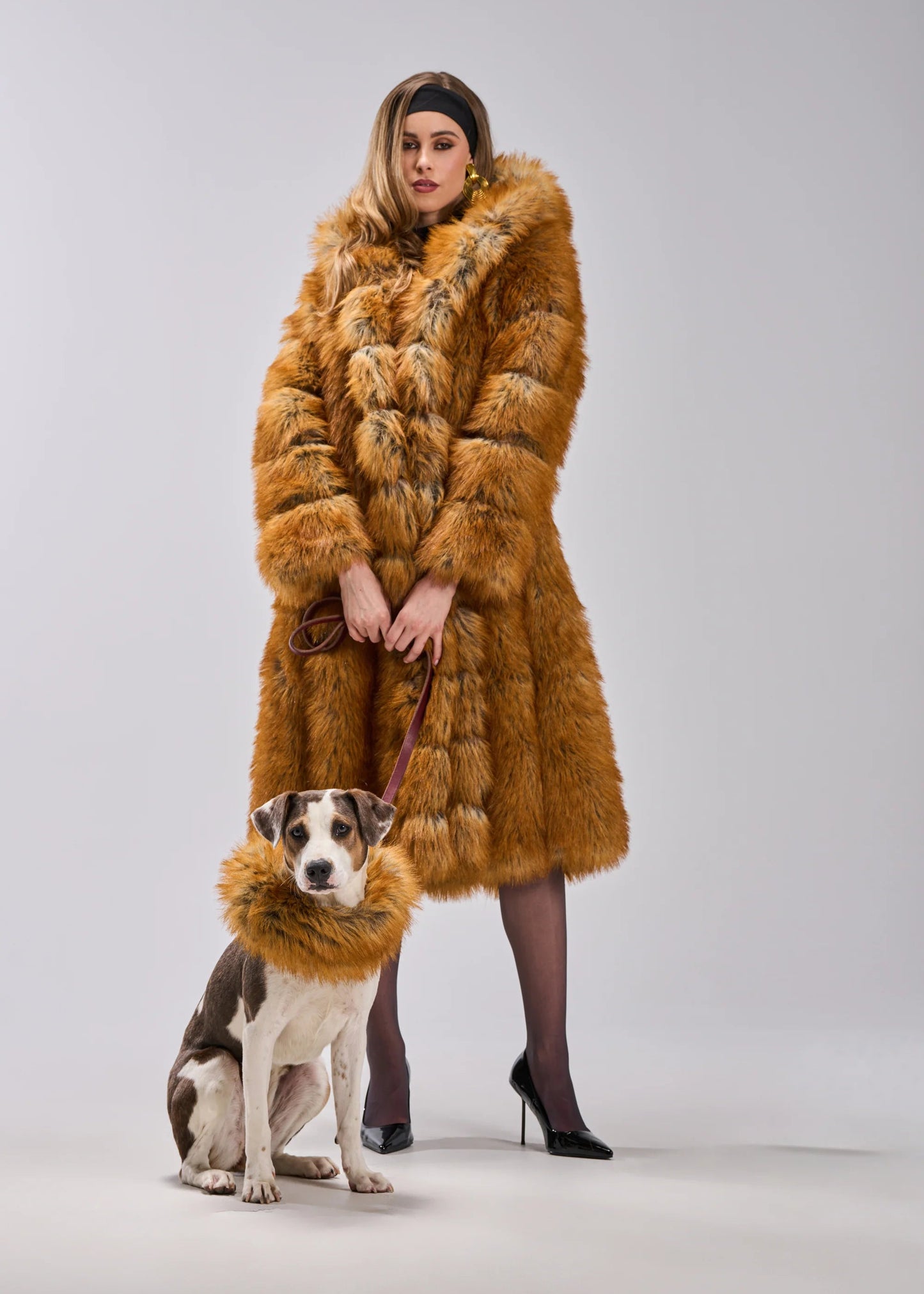 Manteau 'Monaco' Long en Fausse Fourrure à Capuche