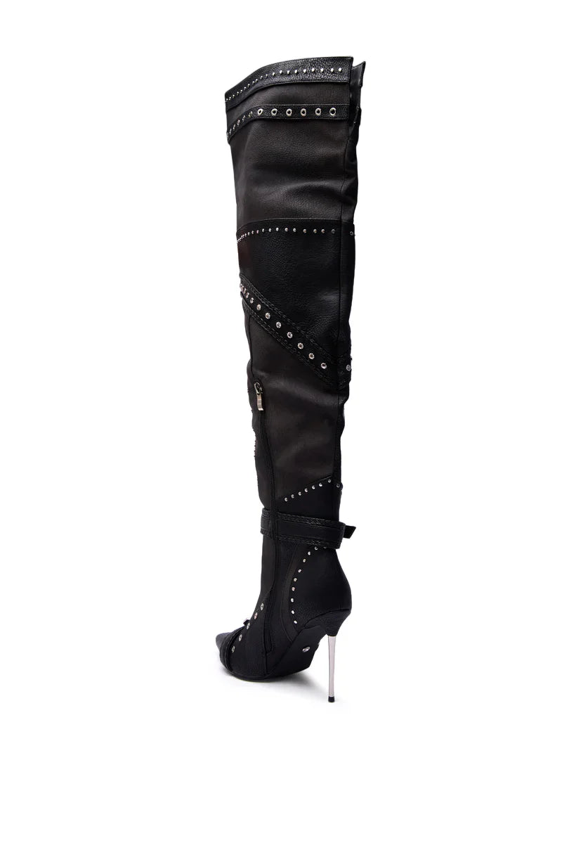 Botte à talon aiguille noire multicolore ornée