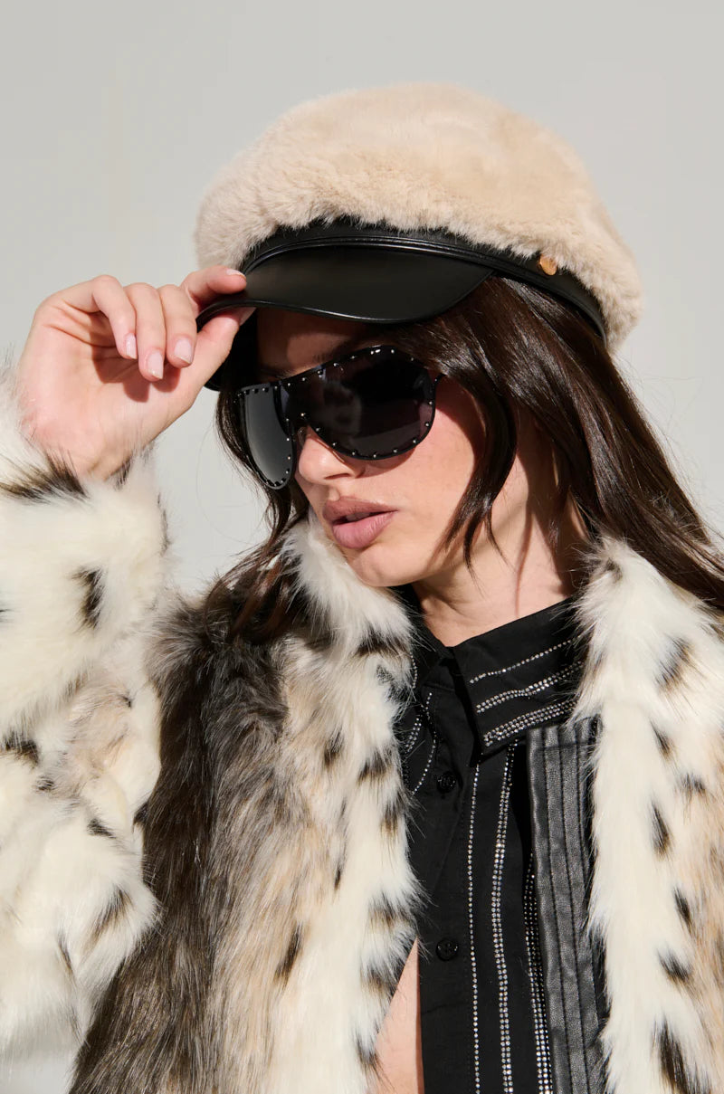 Chapeau 'Uptown' à Bord en Fausse Fourrure