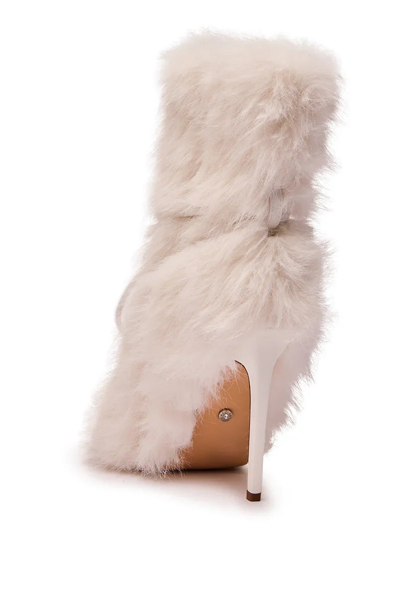 Bottines 'Blanche' à Talon en Fausse Fourrure Ivoire