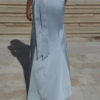 Eliana Robe de Demoiselle d'Honneur Drapée en Satin Premium - Bleu Poudré