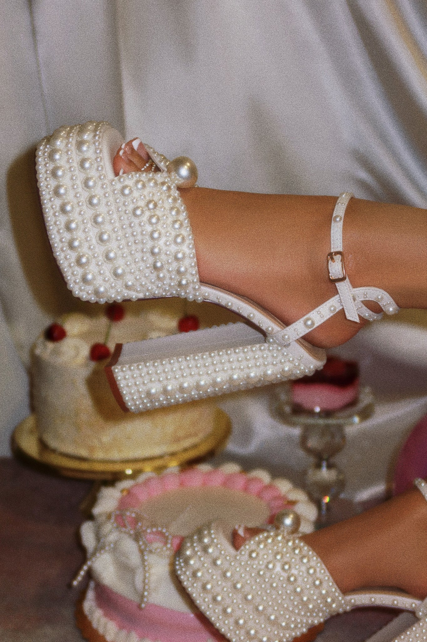 Talons Plateforme 'Vivian' Blocs Blancs Ornés de Perles